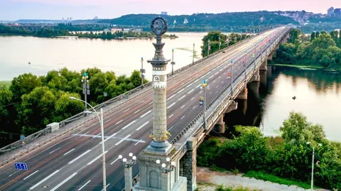 На мосту Патона частково обмежать рух на три доби