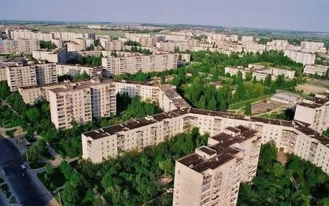 «Луцький мур»: як живе найдовший житловий будинок країни