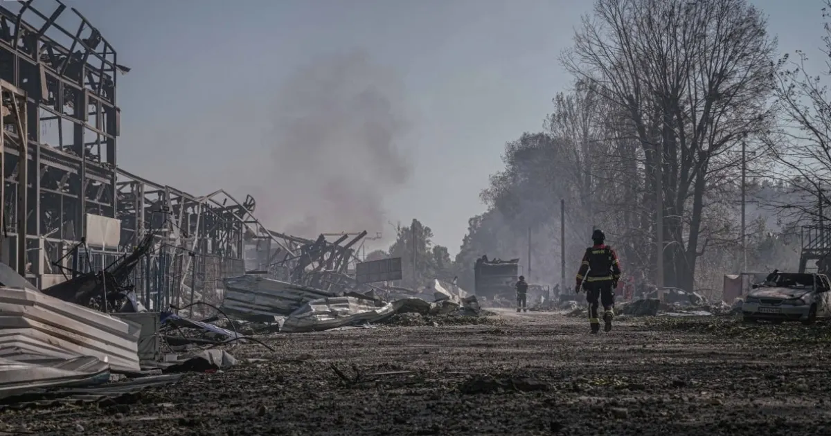 У Милі на Київщині зросла кількість загиблих через атаку РФ: 38 людей