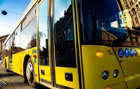 У Києві запускають тимчасовий автобус між берегами Дніпра
