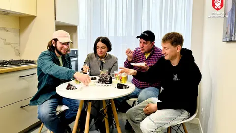 Боєць «Азову» отримав квартиру на Київщині: привітали коміки