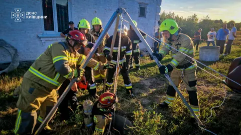У Квітневому з криниці дістали тіла двох чоловіків