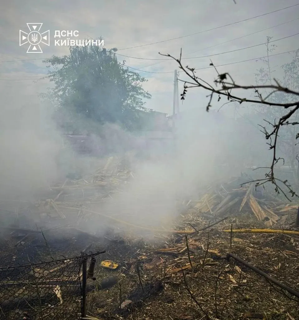 На Київщині через атаку БпЛА постраждали двоє людей