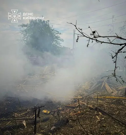 На Київщині через атаку БпЛА постраждали двоє людей