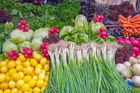 Продуктові ярмарки у Києві цими вихідними: де і коли купити свіже