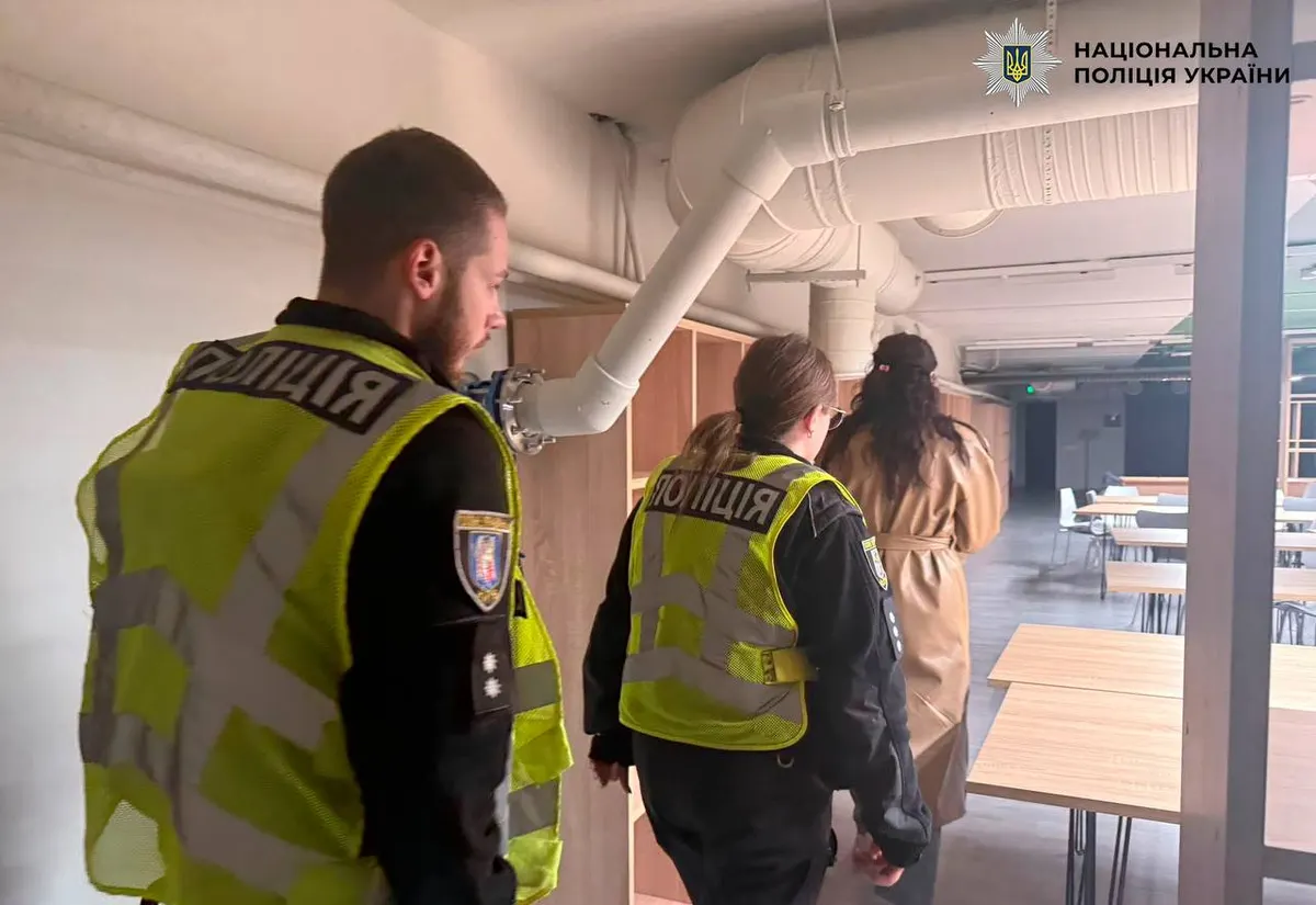 Поліція Києва перевіряє відео про студентів КНУ, яких не пустили в укриття