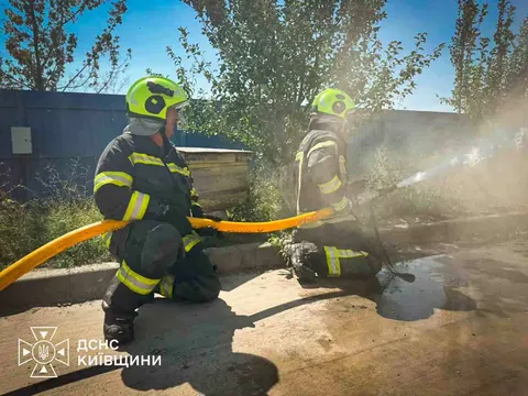 Атака на стоянку вантажівок під Борисполем: двоє загиблих, дев'ятеро поранених,