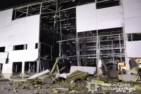 Нічна атака РФ: на Київщині пошкоджено складське приміщення
