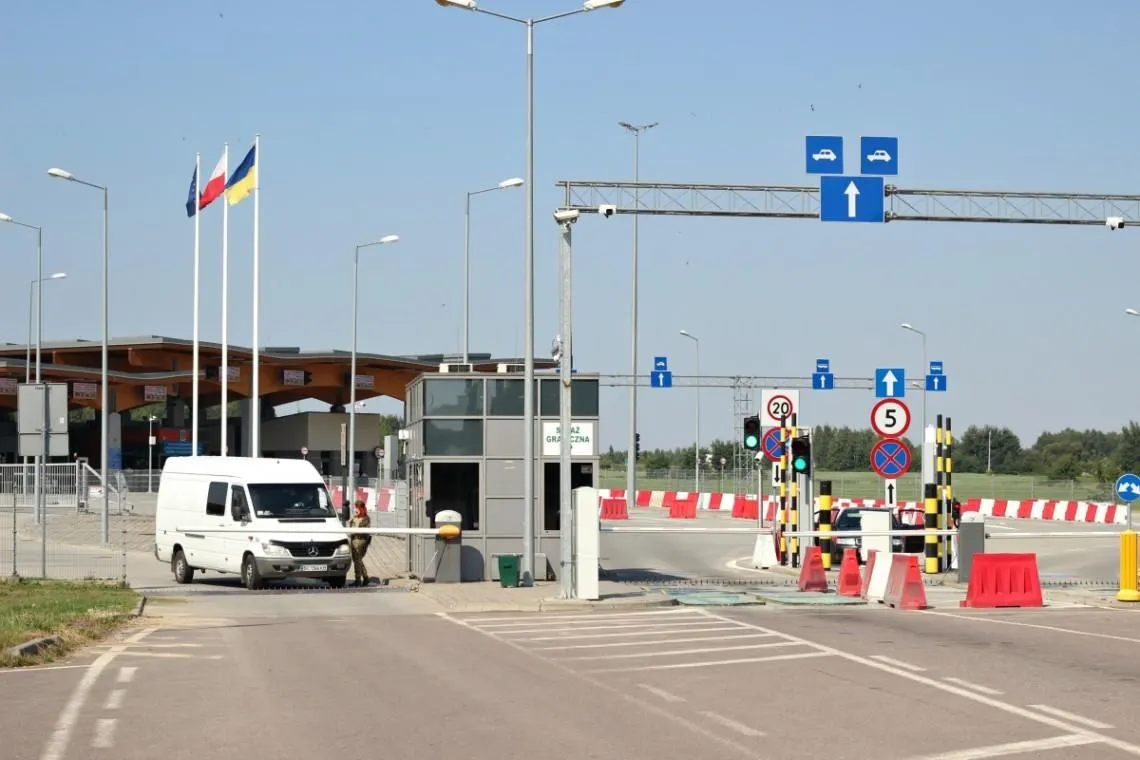 Польща пришвидшить рух на кордоні з Україною, щоб уникнути черг
