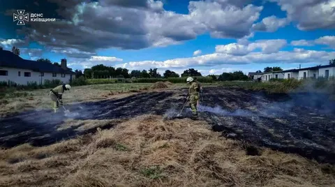 На Київщині через пожежі в екосистемах загинув чоловік, постраждала жінка