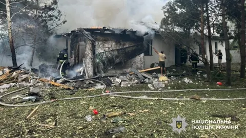 Нічна атака на Бориспільщину: постраждали люди, пошкоджені склади