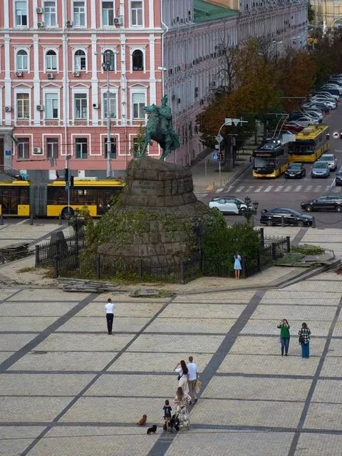 Пам’ятник Хмельницькому в Києві відкрили після чотирьох років укриття