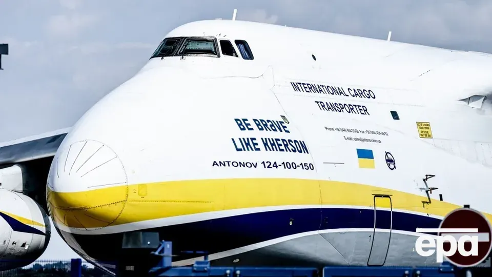 Безпілотник вдарився об крило українського «Руслана» в аеропорту Лейпцига