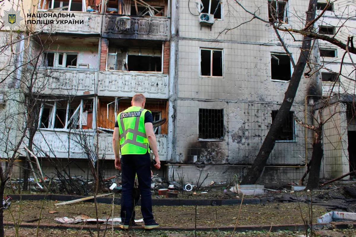 У Дніпровському районі через атаку дрона пошкоджено будинок: загинула жінка