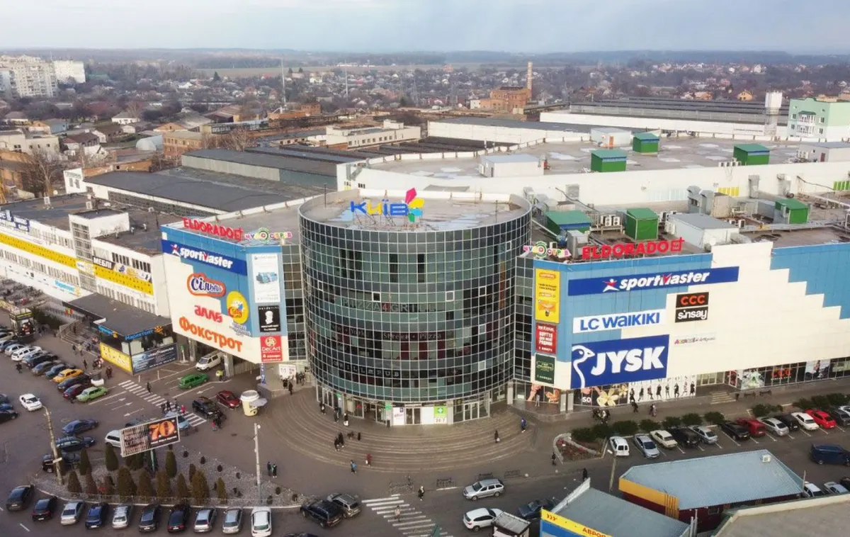 Серпневі тривоги забрали понад 20% робочого часу торгових центрів