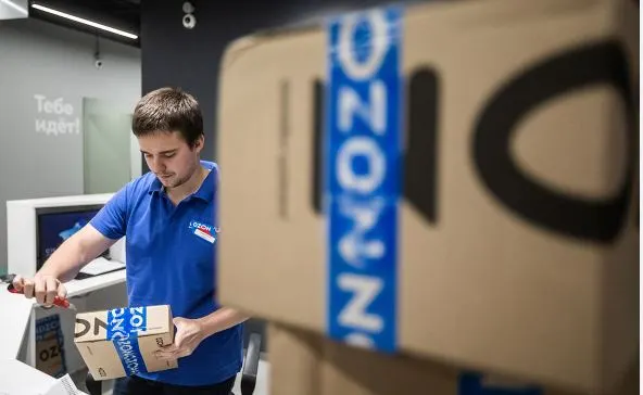 Ozon припинив доставку товарів до окупованого Криму