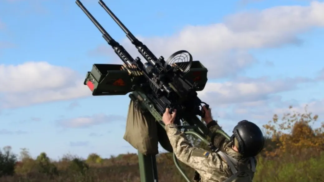 Атака дронів на Київщину: поранена жінка, пошкоджено будинок і склади