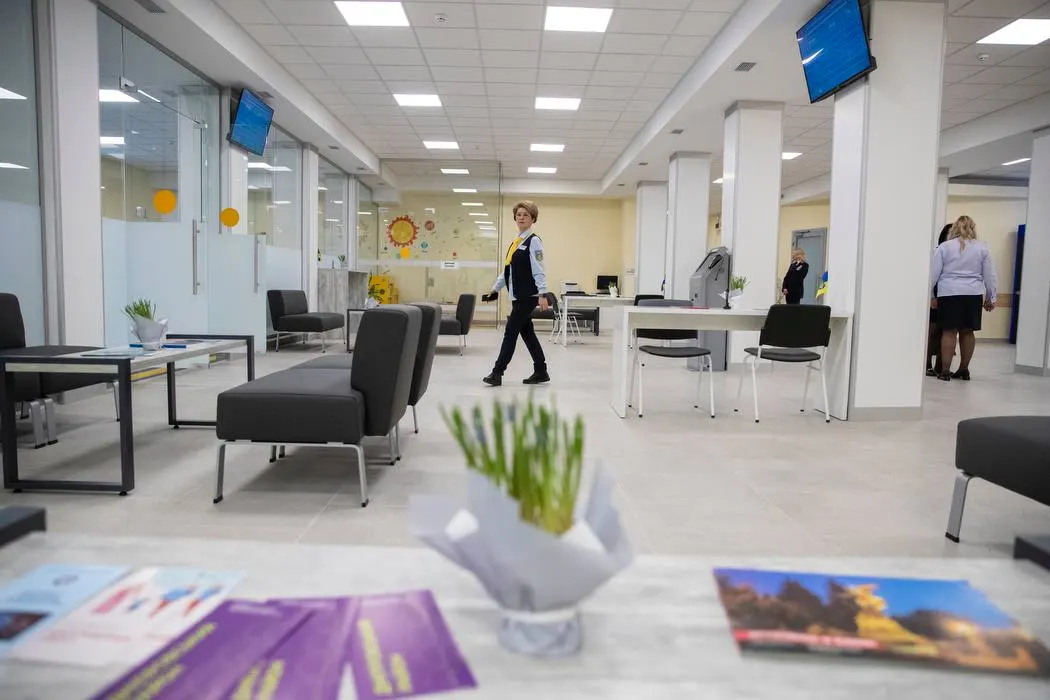 Частина столичних ЦНАПів працюватиме під час жовтого рівня небезпеки