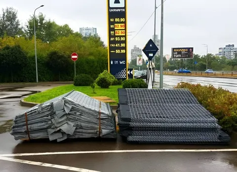 «Укрнафта» захищає київські АЗК габіонами: як це працюватиме