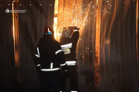 Нічна атака на Дніпропетровщину: четверо загиблих, пожежі та руйнування
