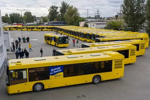 Київ і Дніпро передадуть Одесі сім автобусів МАЗ для відновлення транспорту