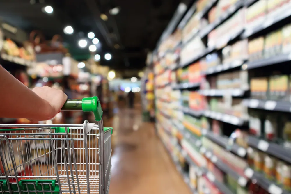 Дефіциту продуктів не буде, але частина товарів подорожчає — експерт