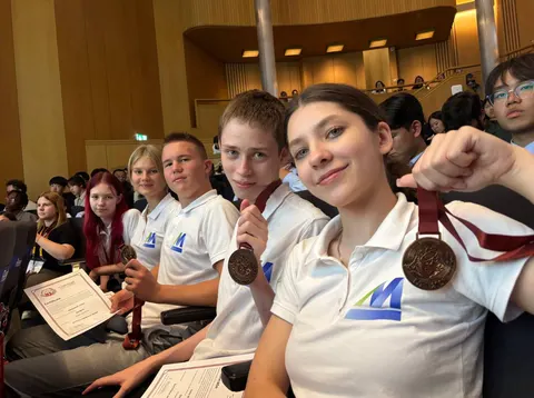 Українські школярі вибороли бронзу на турнірі юних фізиків у Цюриху