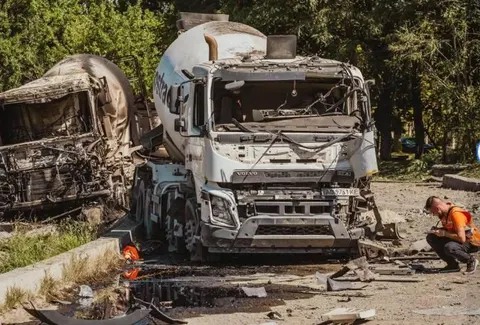 Ракетний удар по базі Autostrada у Києві: загинули двоє працівників