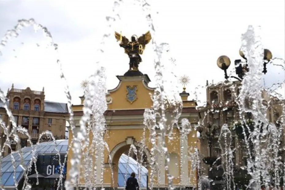 Недільні дощі накриють майже всю Україну: де чекати похолодання