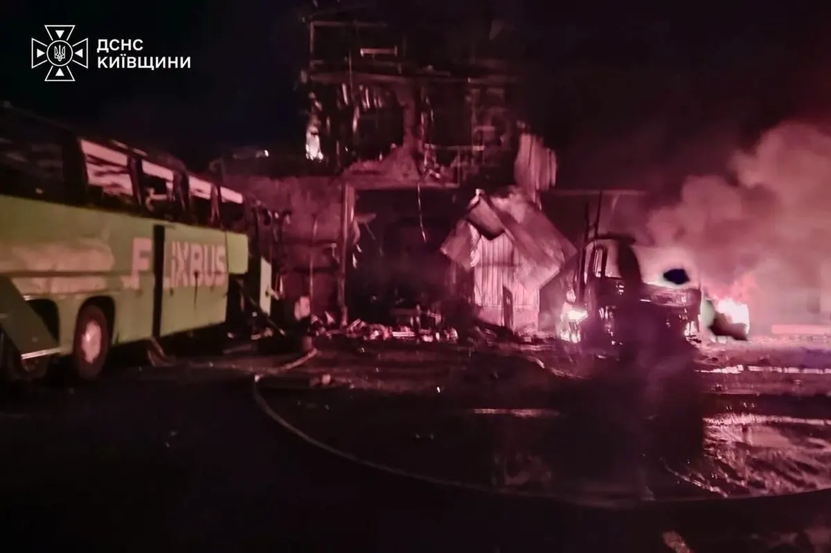 На Київщині за добу пошкоджено 34 об'єкти, у Бориспільському районі гасили пожежу на складі