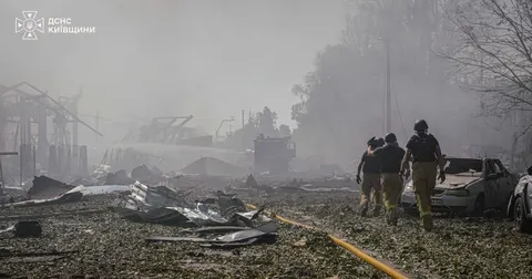 У Милі на Київщині триває ліквідація наслідків детонації: 38 загиблих, 52 поране
